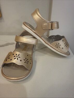 Angel Baby Hanna Floral Sandals in Champagne Size 5